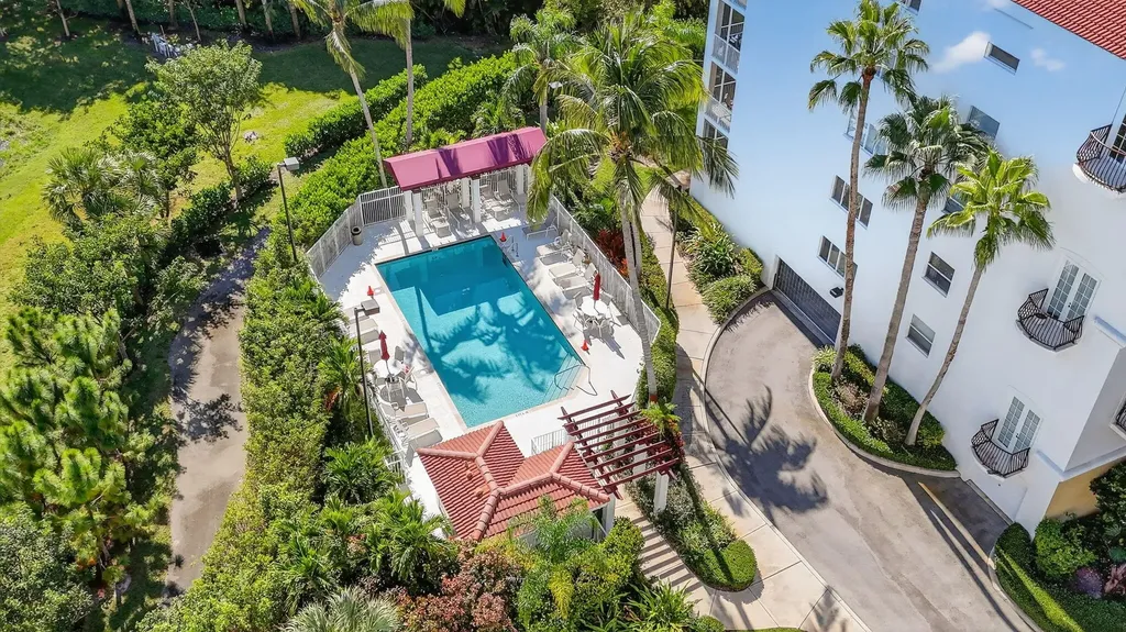 22703 Camino Del Mar Boca Raton FL 33433