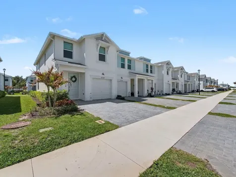 5747 SE Edgewater Circle Stuart FL 34997