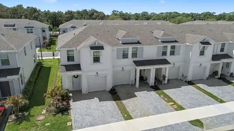 5747 SE Edgewater Circle Stuart FL 34997