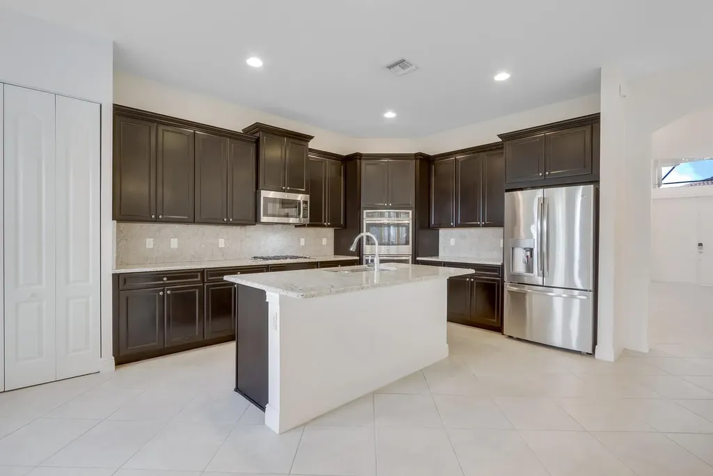 9761 S Miralago Way Parkland FL 33076