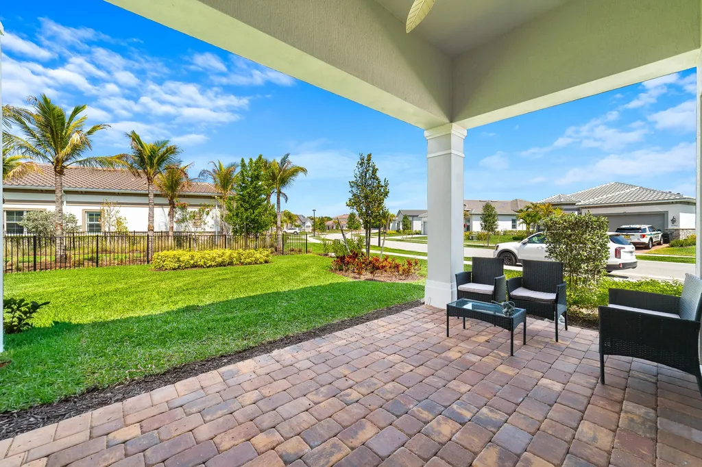 12305 Frontline Lane Palm Beach Gardens FL 33412