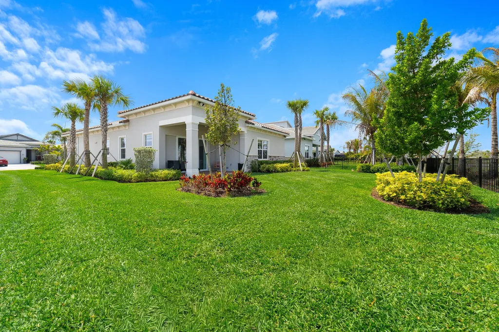 12305 Frontline Lane Palm Beach Gardens FL 33412