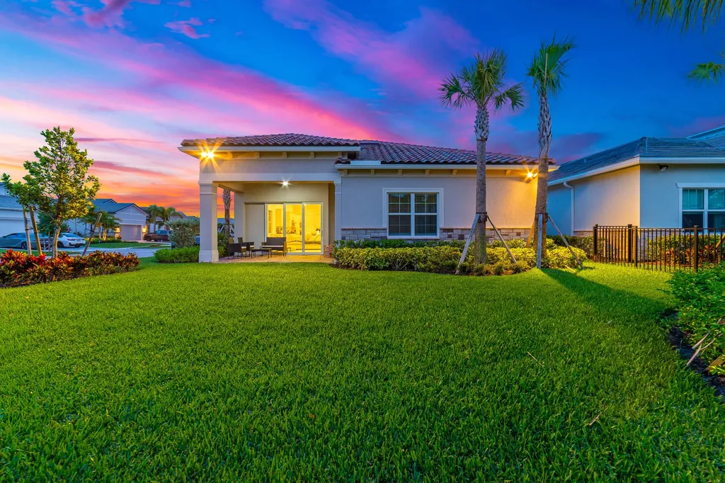 12305 Frontline Lane Palm Beach Gardens FL 33412
