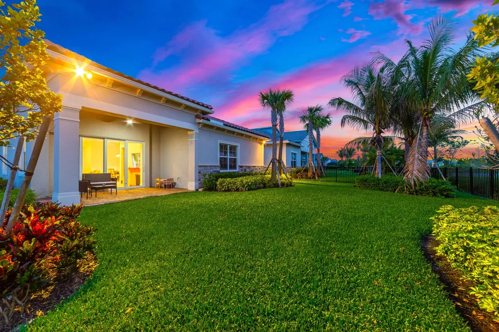 12305 Frontline Lane Palm Beach Gardens FL 33412