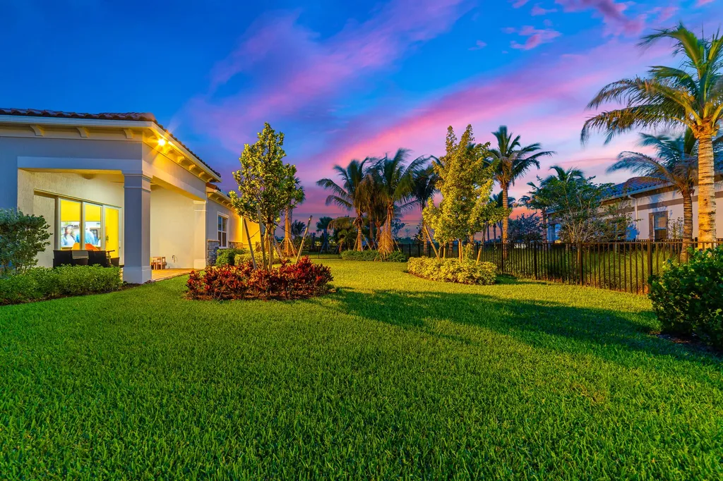 12305 Frontline Lane Palm Beach Gardens FL 33412