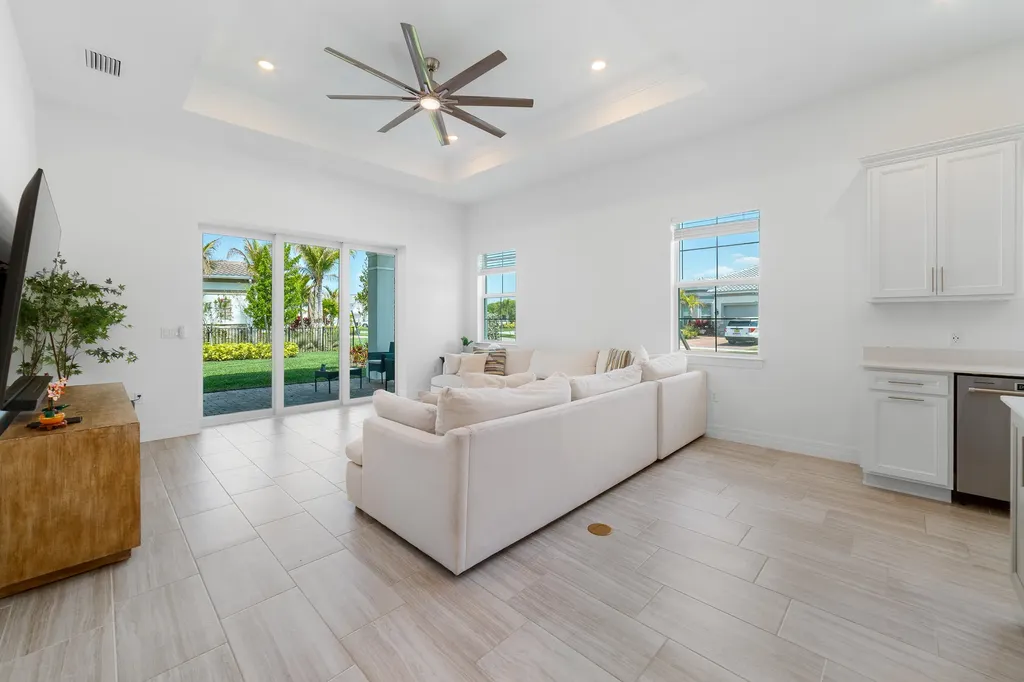12305 Frontline Lane Palm Beach Gardens FL 33412
