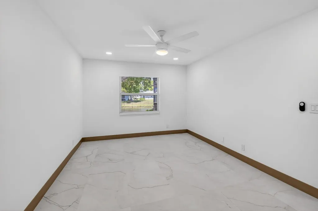 8901 Windtree Street Boca Raton FL 33496