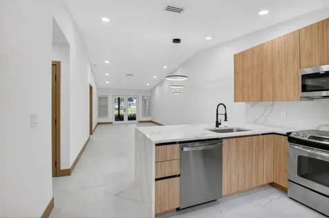 8901 Windtree Street Boca Raton FL 33496