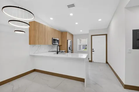 8901 Windtree Street Boca Raton FL 33496