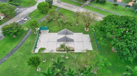 8901 Windtree Street Boca Raton FL 33496