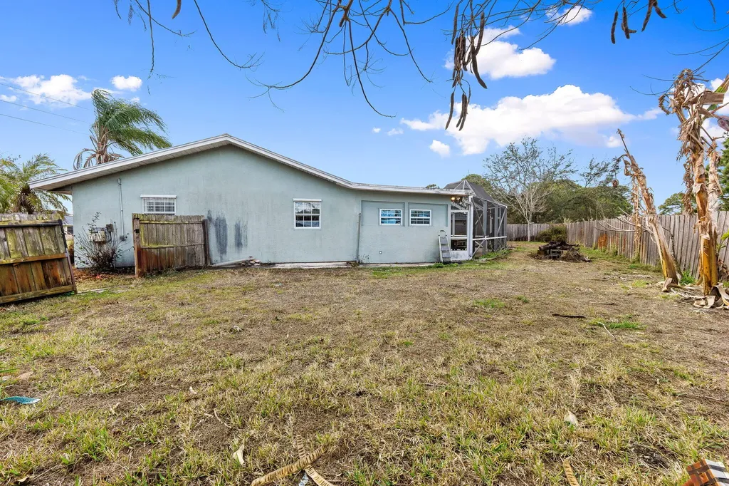 501 SW Todd Avenue Port St Lucie FL 34983
