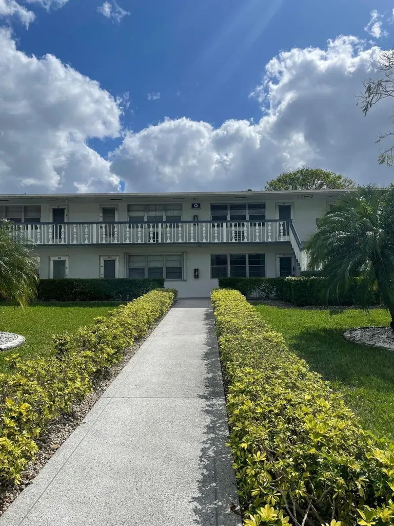 376 Windsor Q West Palm Beach FL 33417