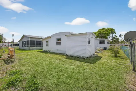 7338 SE Redbird Circle Hobe Sound FL 33455