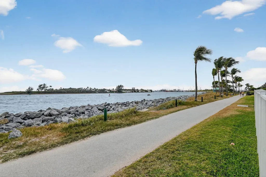 214 Inlet Way Palm Beach Shores FL 33404