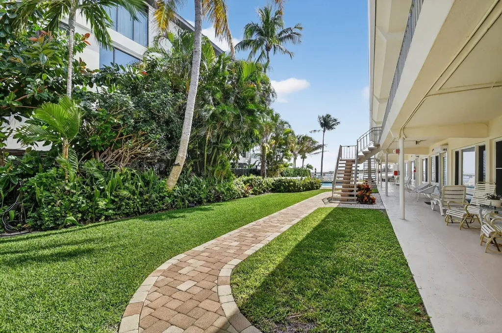 214 Inlet Way Palm Beach Shores FL 33404