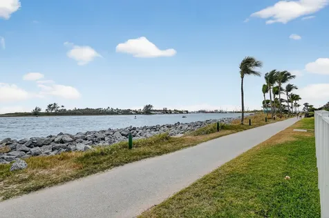 214 Inlet Way Palm Beach Shores FL 33404