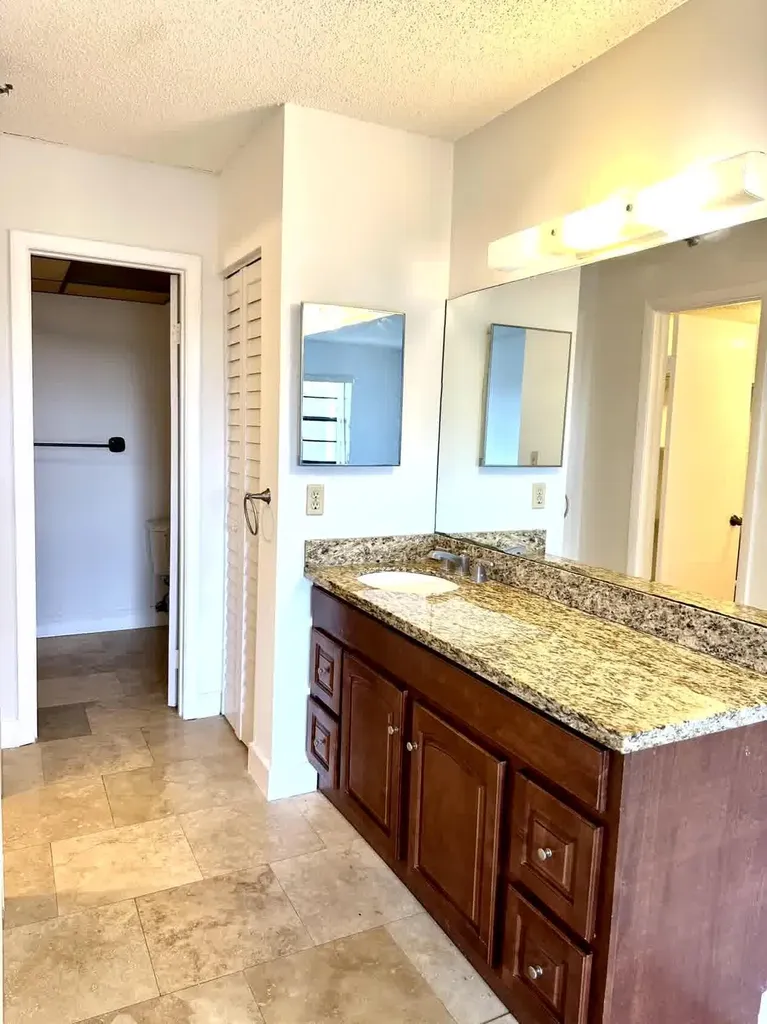 9235 SW 8th Street Boca Raton FL 33428