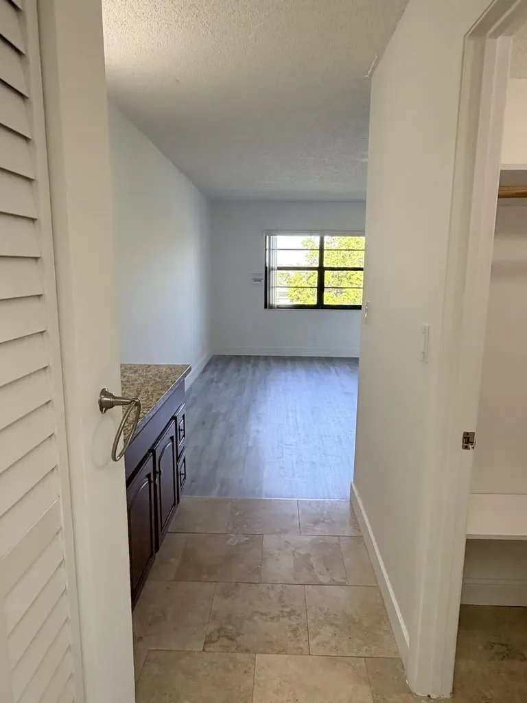 9235 SW 8th Street Boca Raton FL 33428