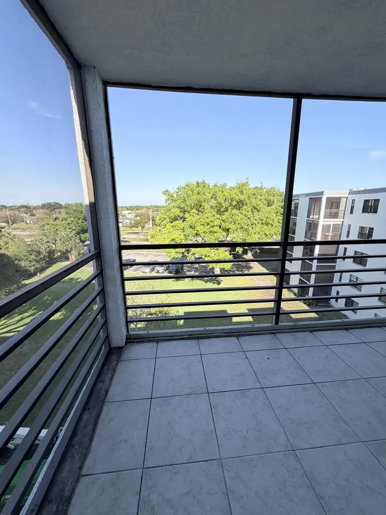 9235 SW 8th Street Boca Raton FL 33428
