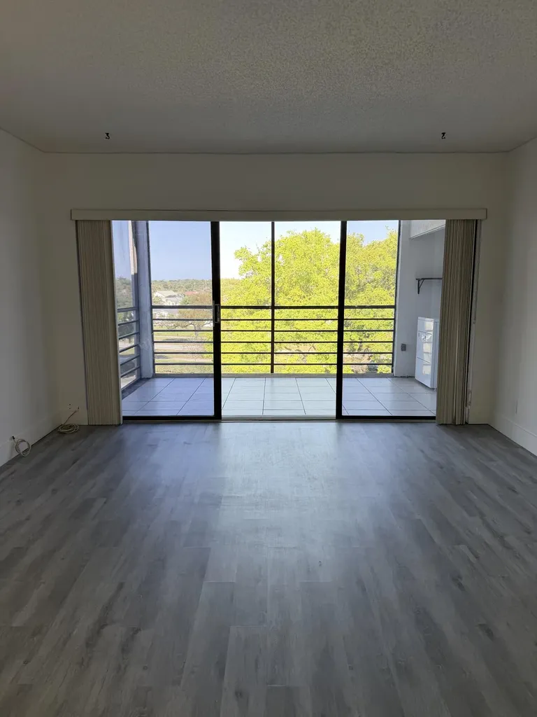 9235 SW 8th Street Boca Raton FL 33428