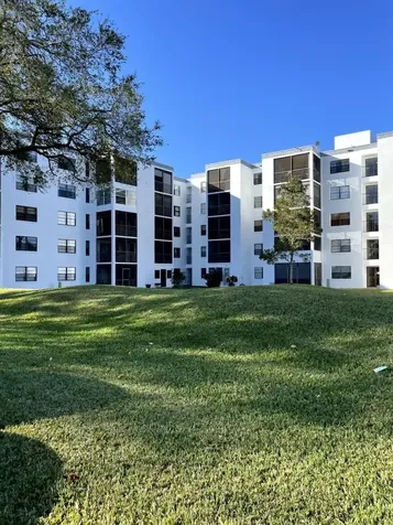9235 SW 8th Street Boca Raton FL 33428