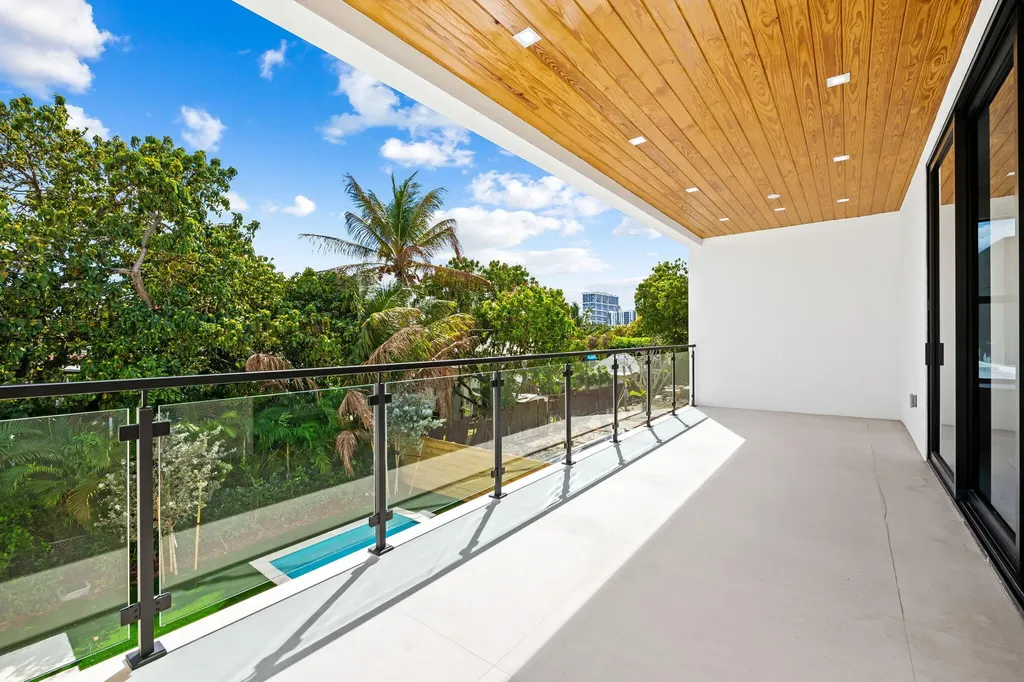 2324 SW 26th Street Miami FL 33133