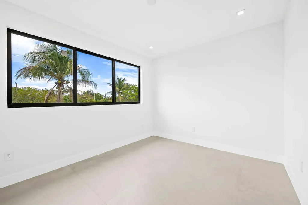 2324 SW 26th Street Miami FL 33133