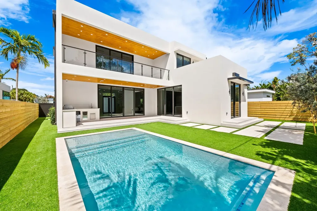 2324 SW 26th Street Miami FL 33133