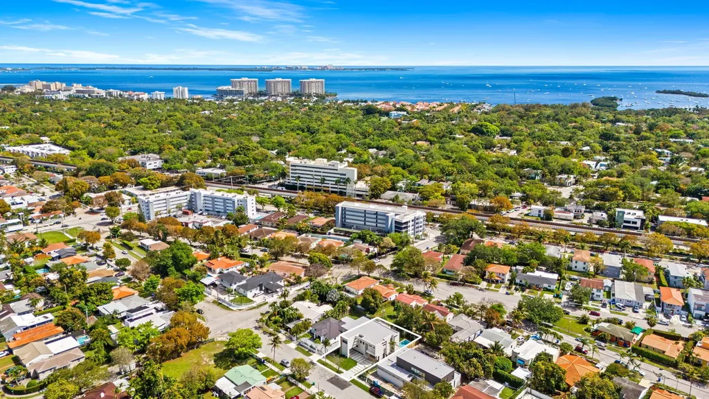 2324 SW 26th Street Miami FL 33133