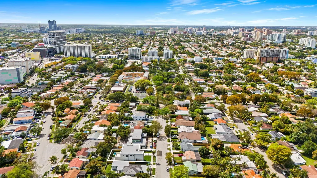 2324 SW 26th Street Miami FL 33133