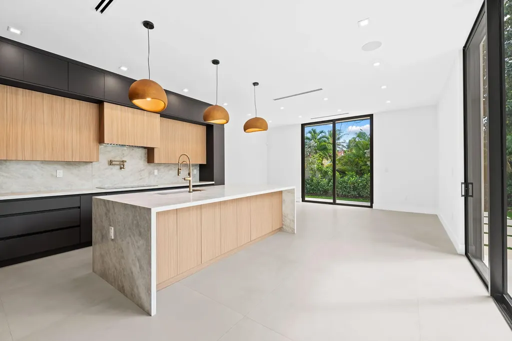 2324 SW 26th Street Miami FL 33133
