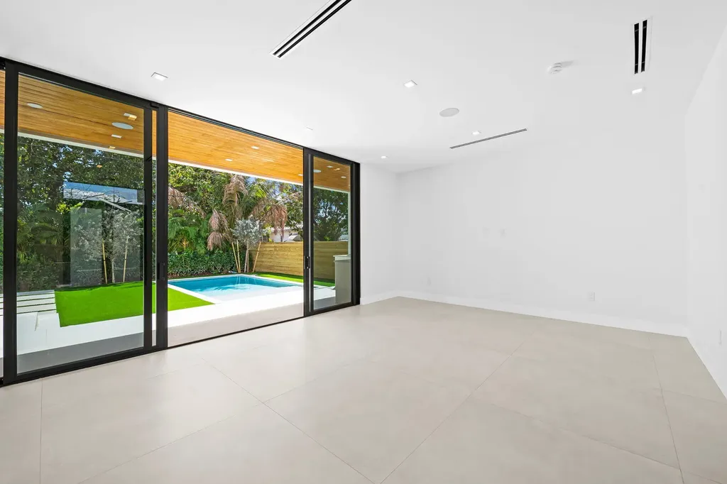 2324 SW 26th Street Miami FL 33133