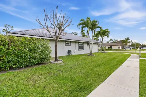 1424 Primrose Lane Wellington FL 33414