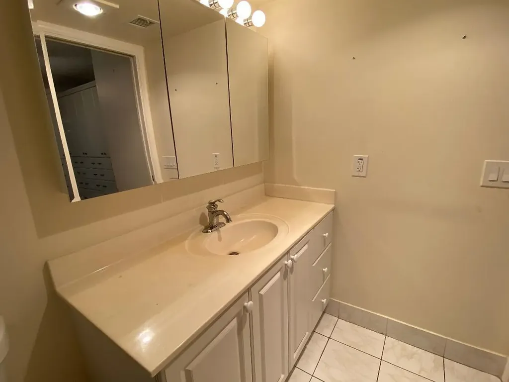 3043 Berkshire C Deerfield Beach FL 33442
