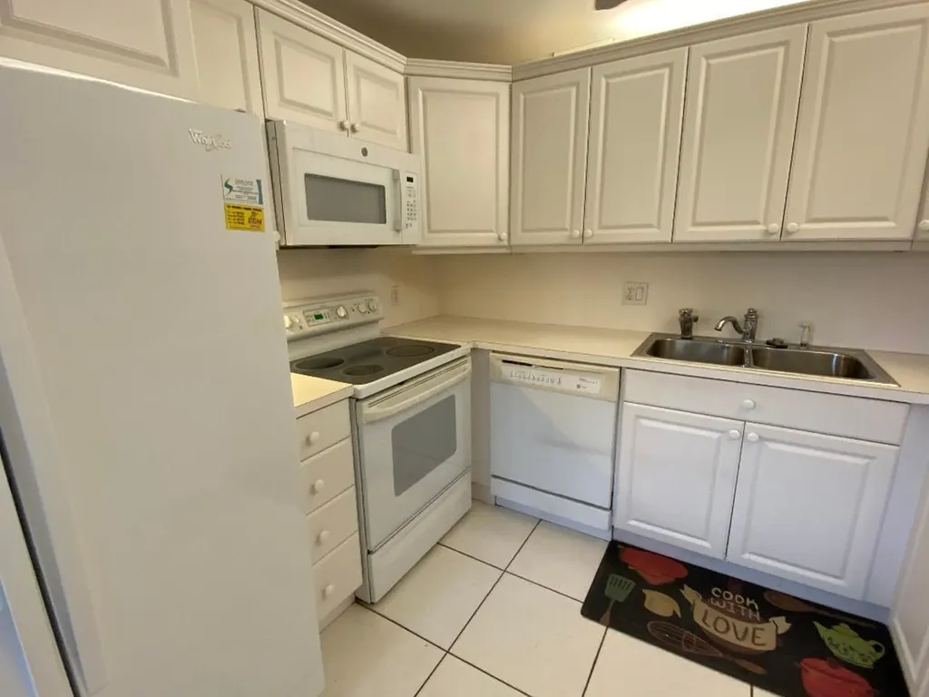 3043 Berkshire C Deerfield Beach FL 33442