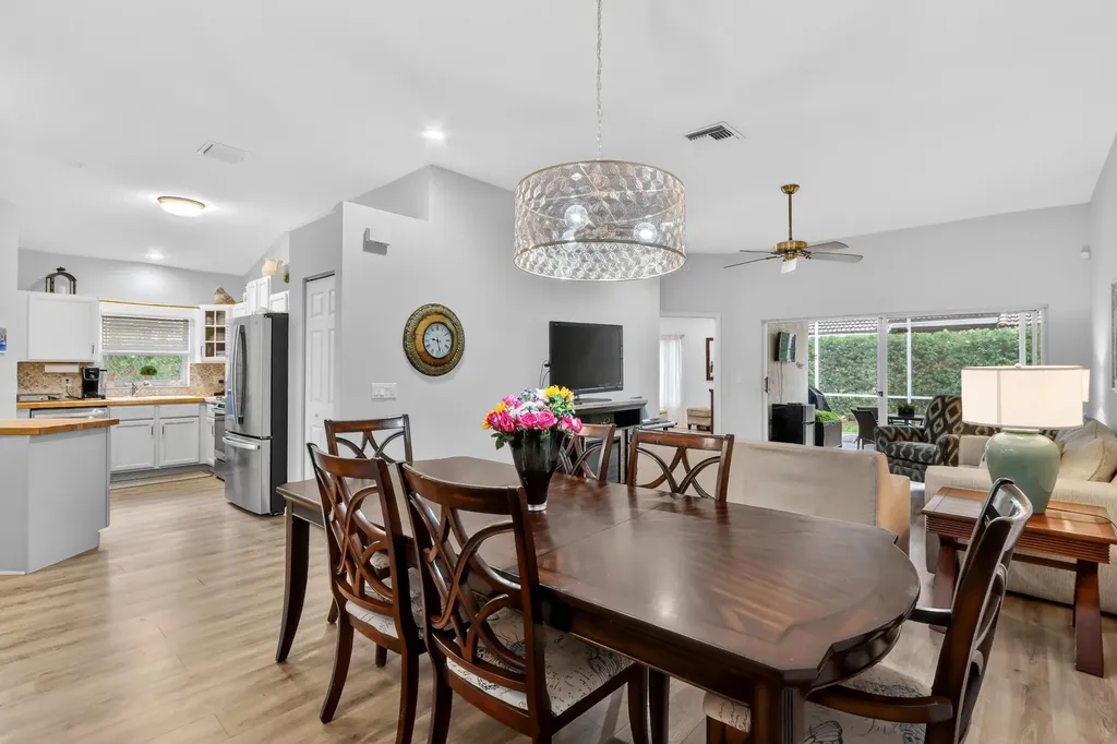 8446 Via Serena Boca Raton FL 33433