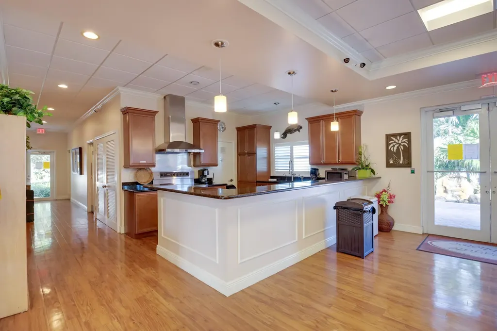2010 S Federal Highway Boynton Beach FL 33435