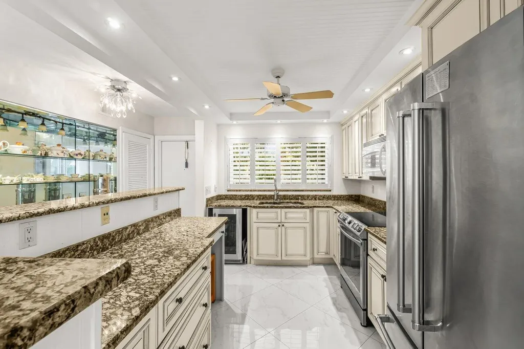 2010 S Federal Highway Boynton Beach FL 33435