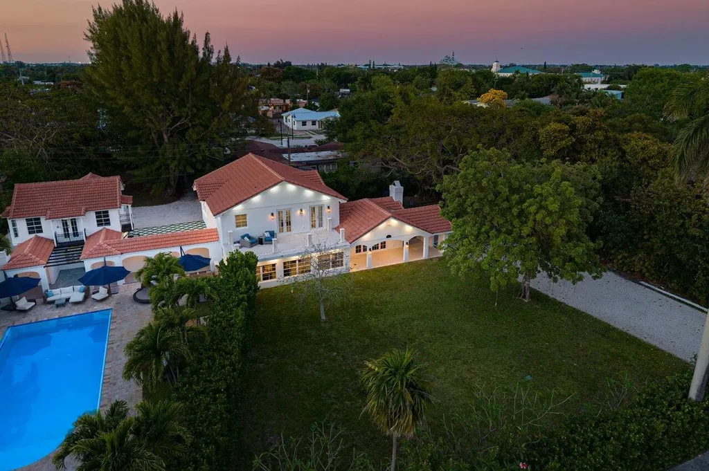 321 SW 1st Avenue Boynton Beach FL 33435