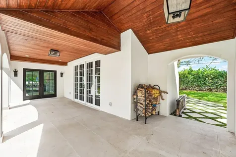 321 SW 1st Avenue Boynton Beach FL 33435