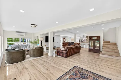 321 SW 1st Avenue Boynton Beach FL 33435