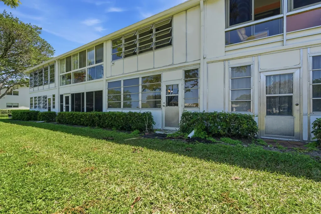 115 Markham F Deerfield Beach FL 33442