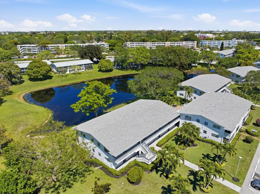 115 Markham F Deerfield Beach FL 33442