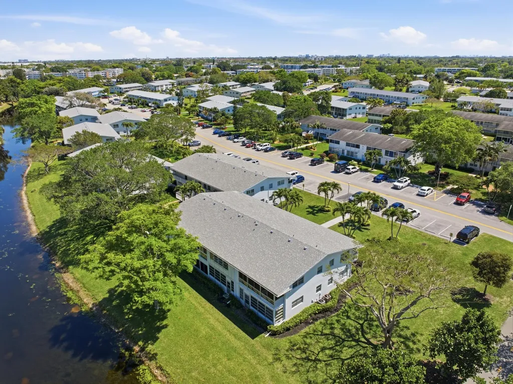 115 Markham F Deerfield Beach FL 33442