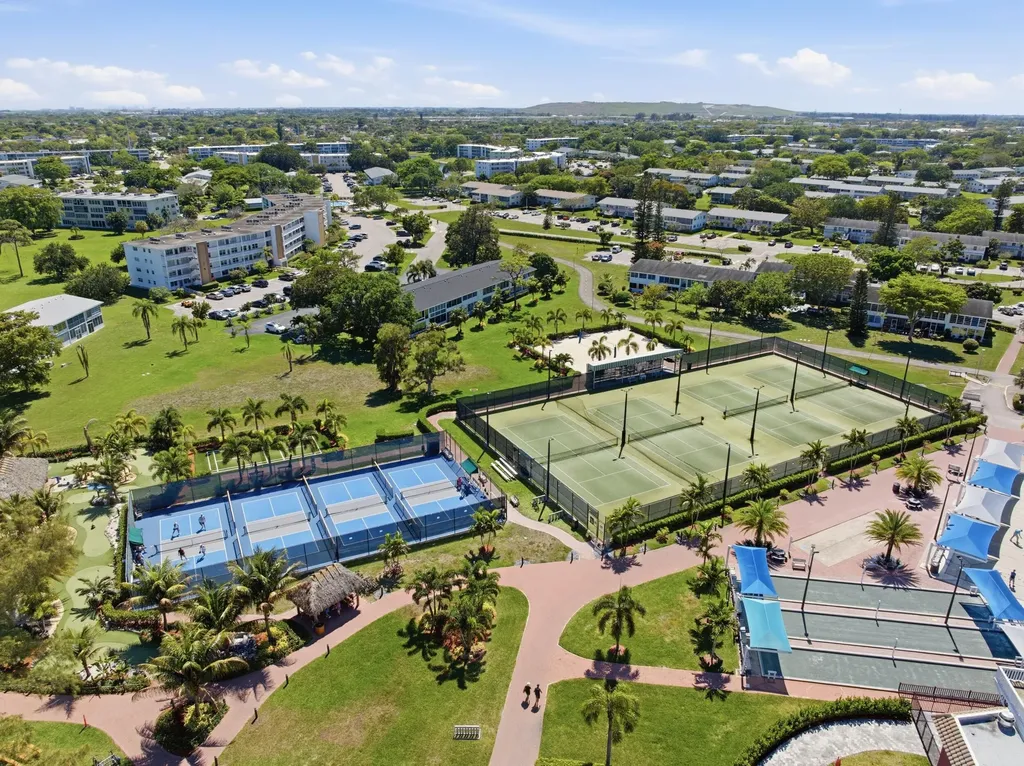 115 Markham F Deerfield Beach FL 33442