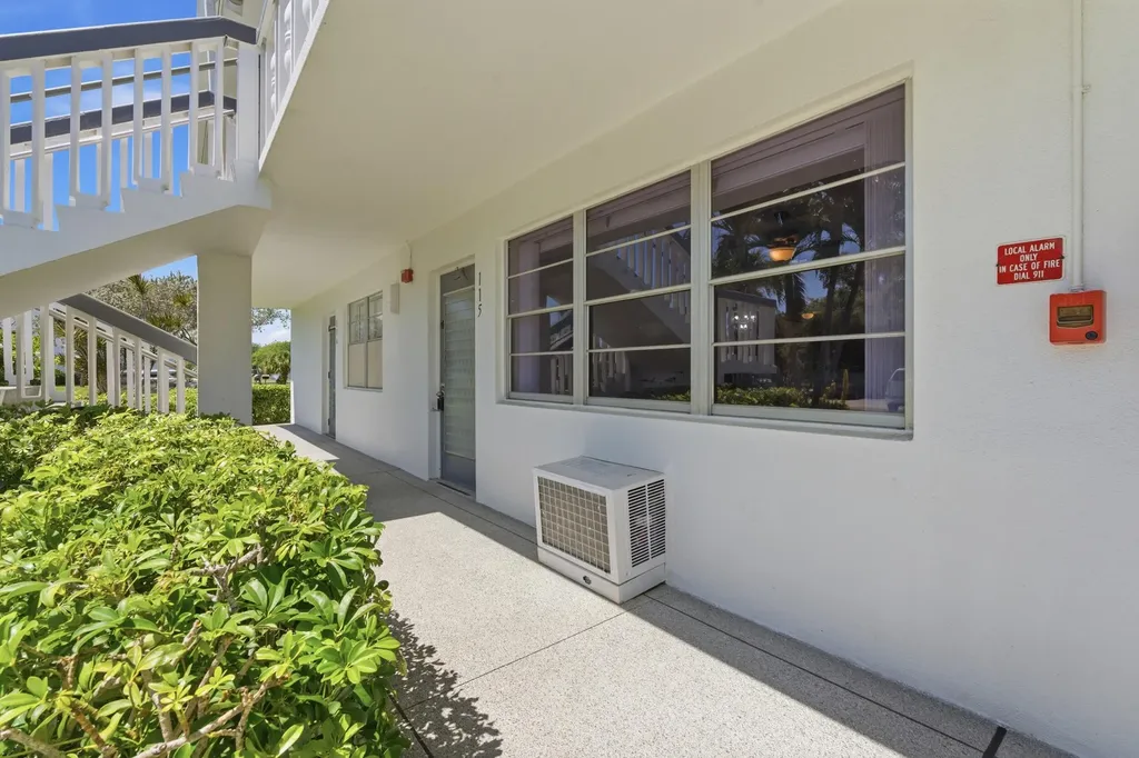 115 Markham F Deerfield Beach FL 33442