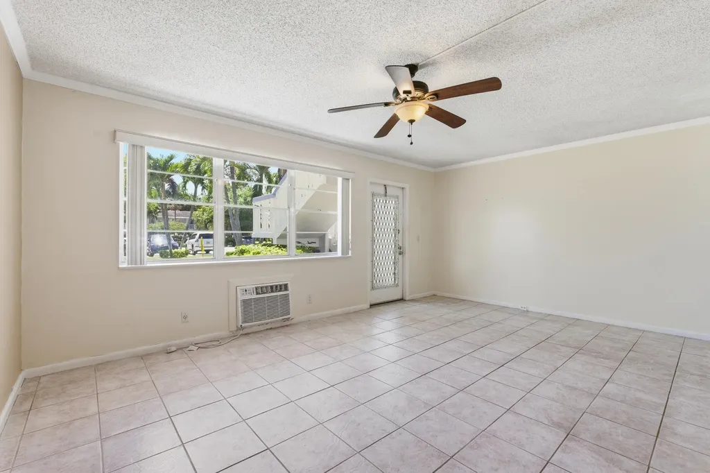 115 Markham F Deerfield Beach FL 33442