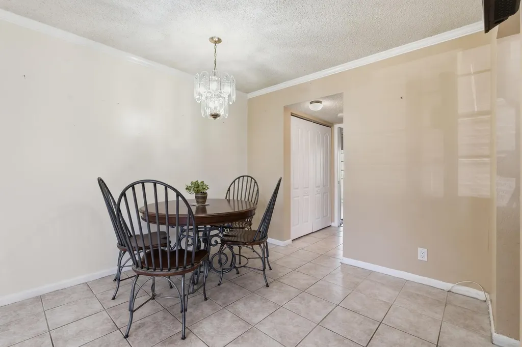 115 Markham F Deerfield Beach FL 33442