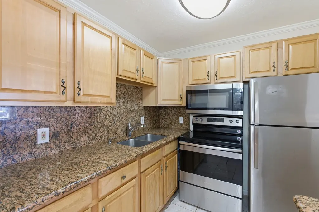 115 Markham F Deerfield Beach FL 33442