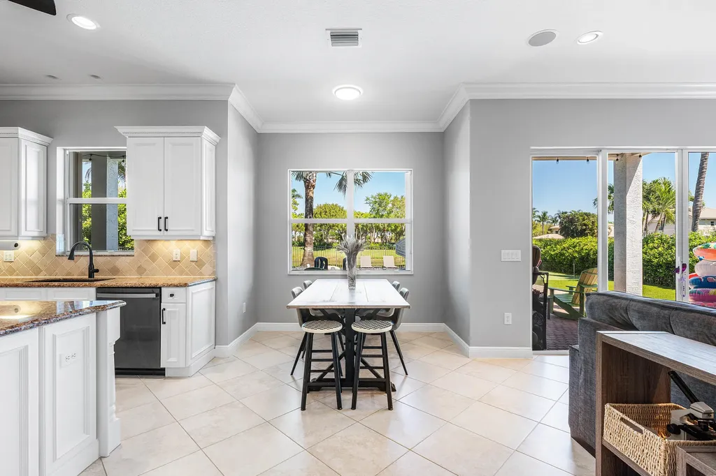 8867 Starhaven Cove Boynton Beach FL 33473